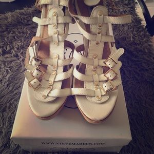 Steve Madden 8.5 white gladiator Togga heels